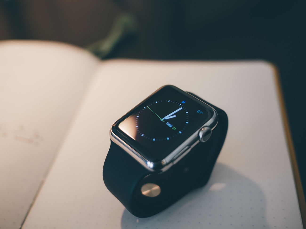 How to pair apple watch 4 to on sale iphone