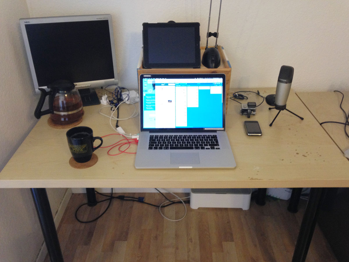 Andreas Zeitler's home desk