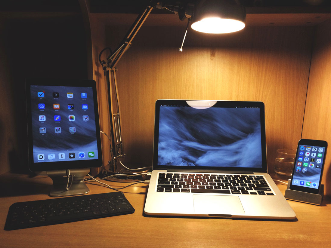 Chenyang Hsu's desk