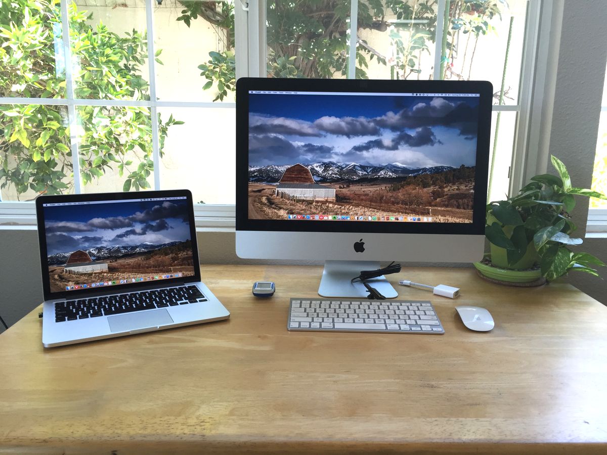 Loren Stephens' desk