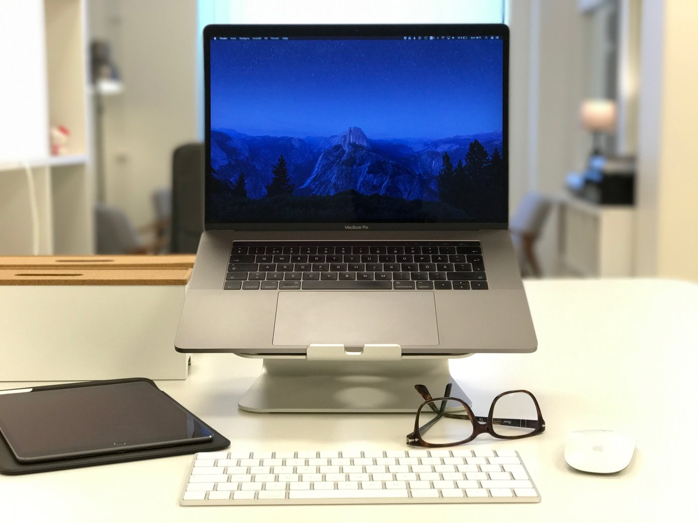 Thord D. Hedengren's desk