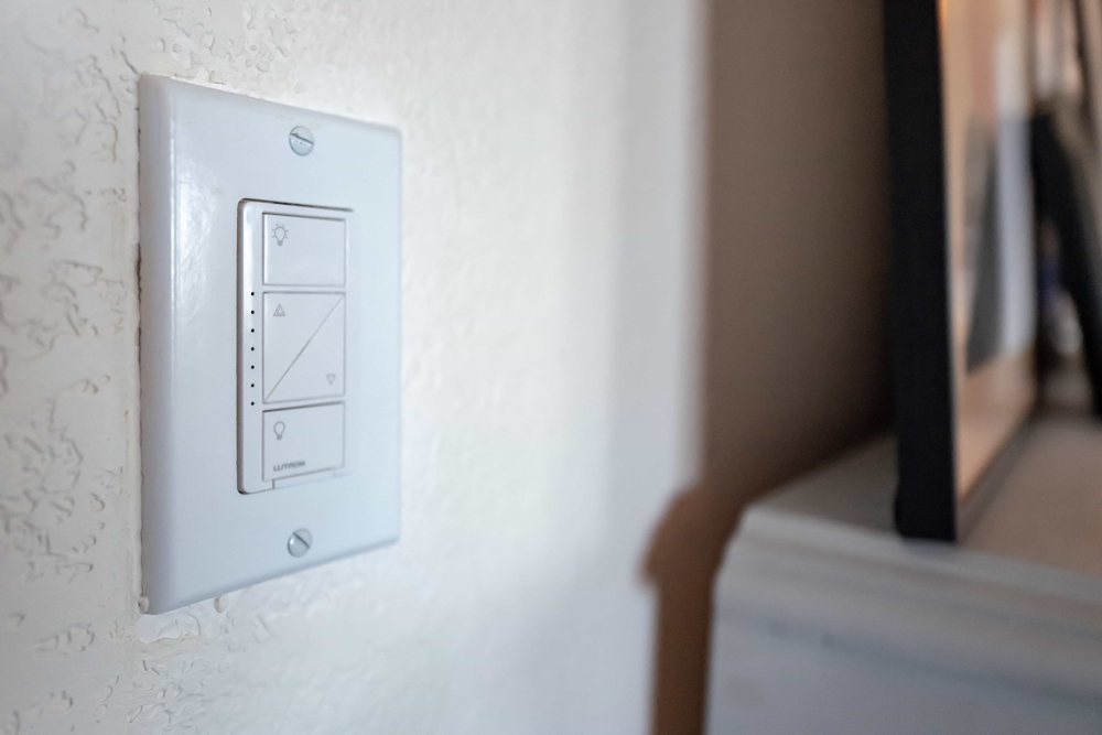 Lutron caseta deals and philips hue