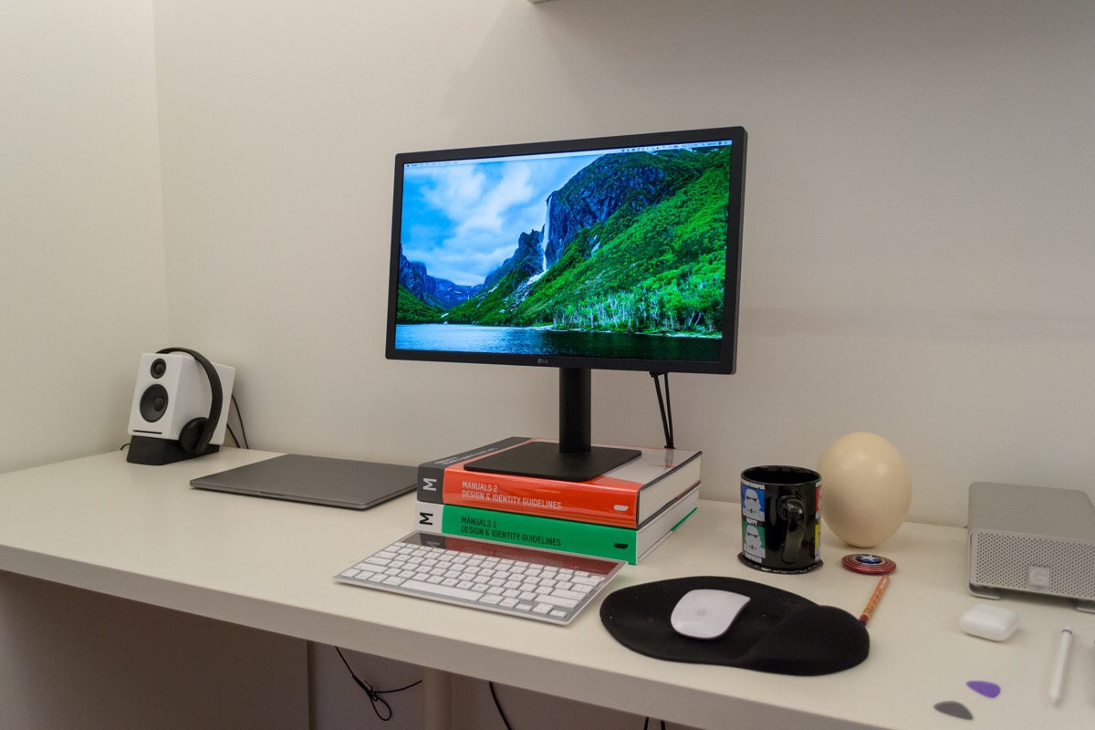 Nathan Snelgrove's desk