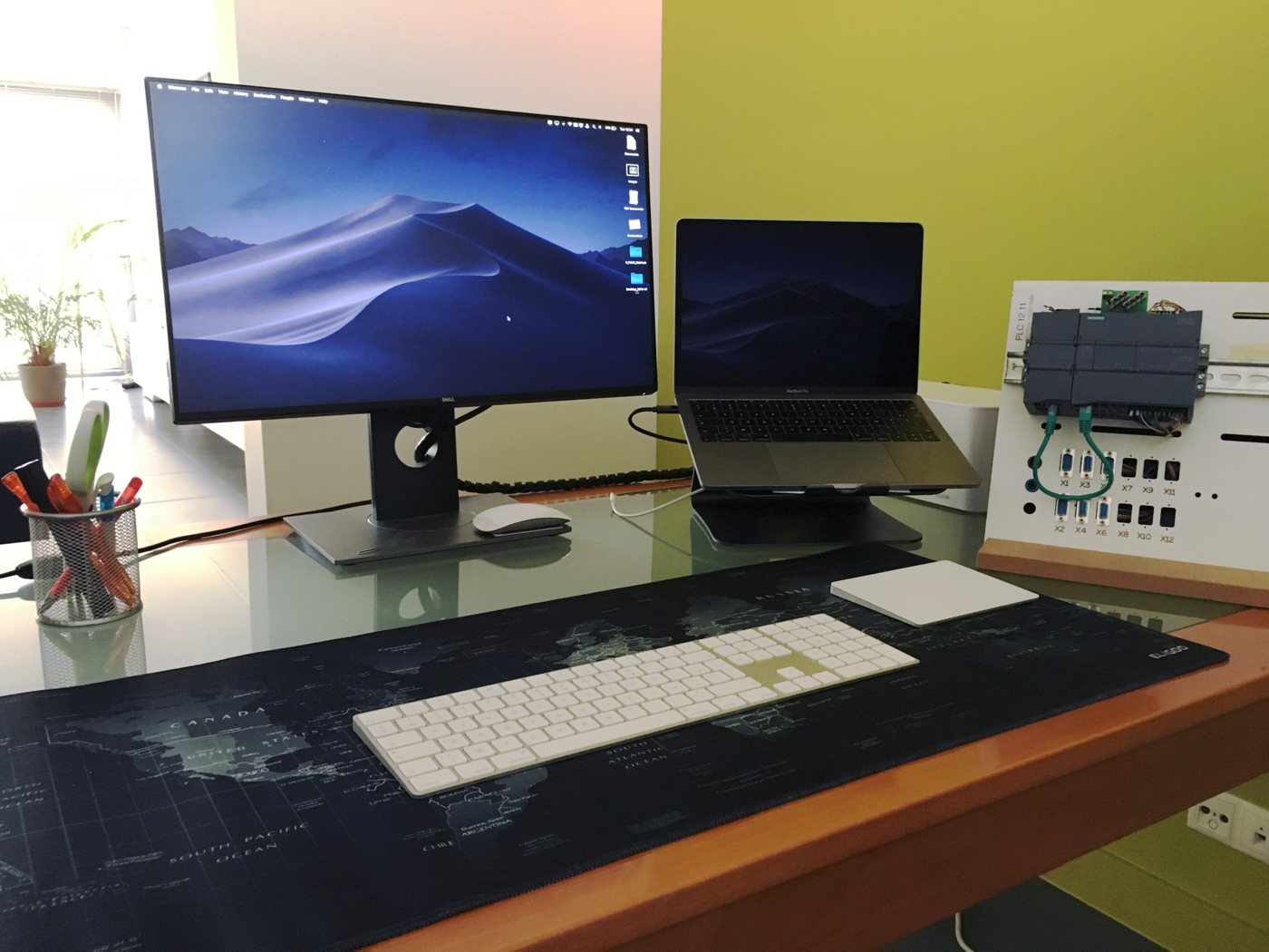 Kurt Van de Poel's desk