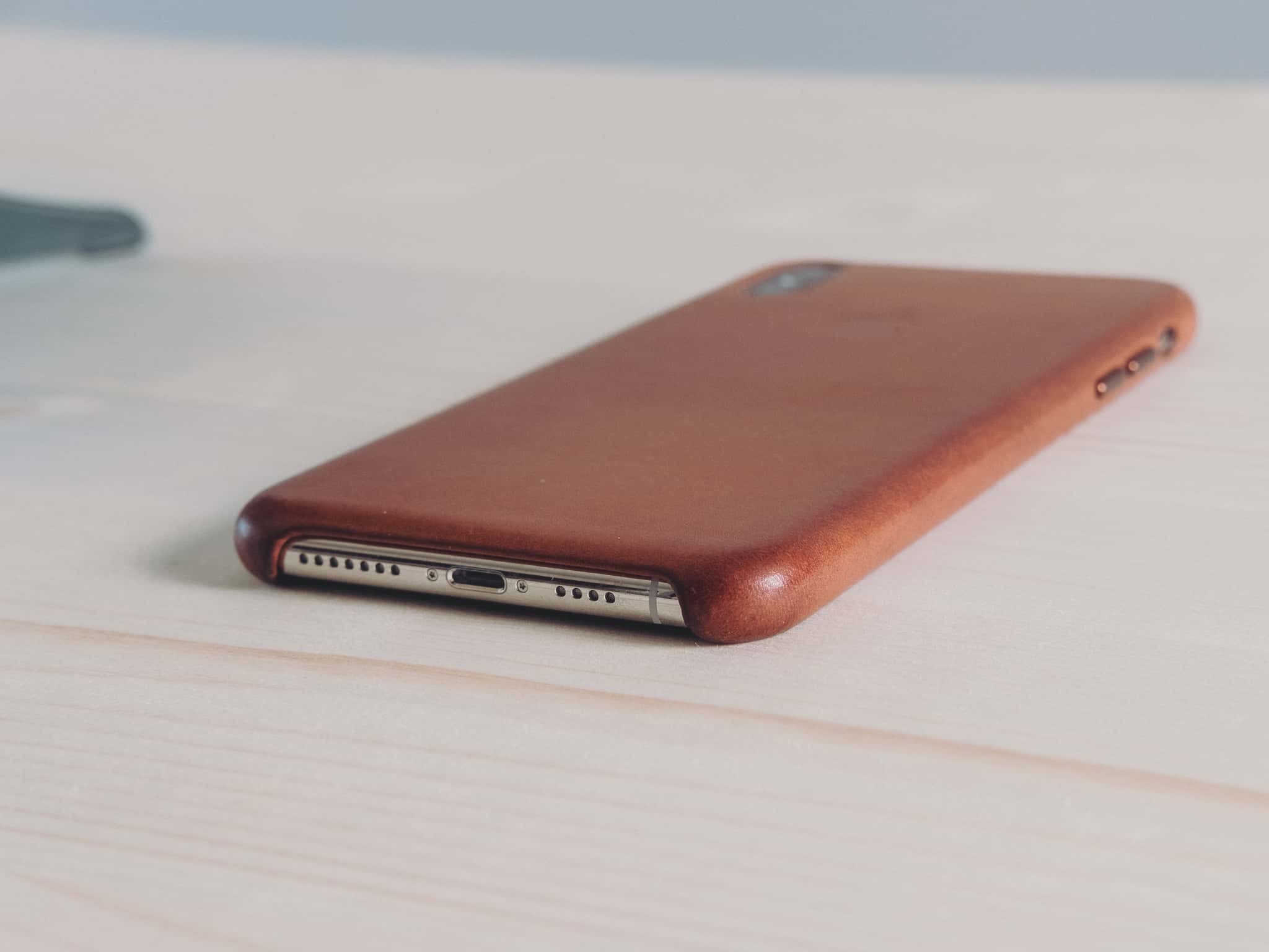 10 Best iPhone XS Leather Cases You Can Buy