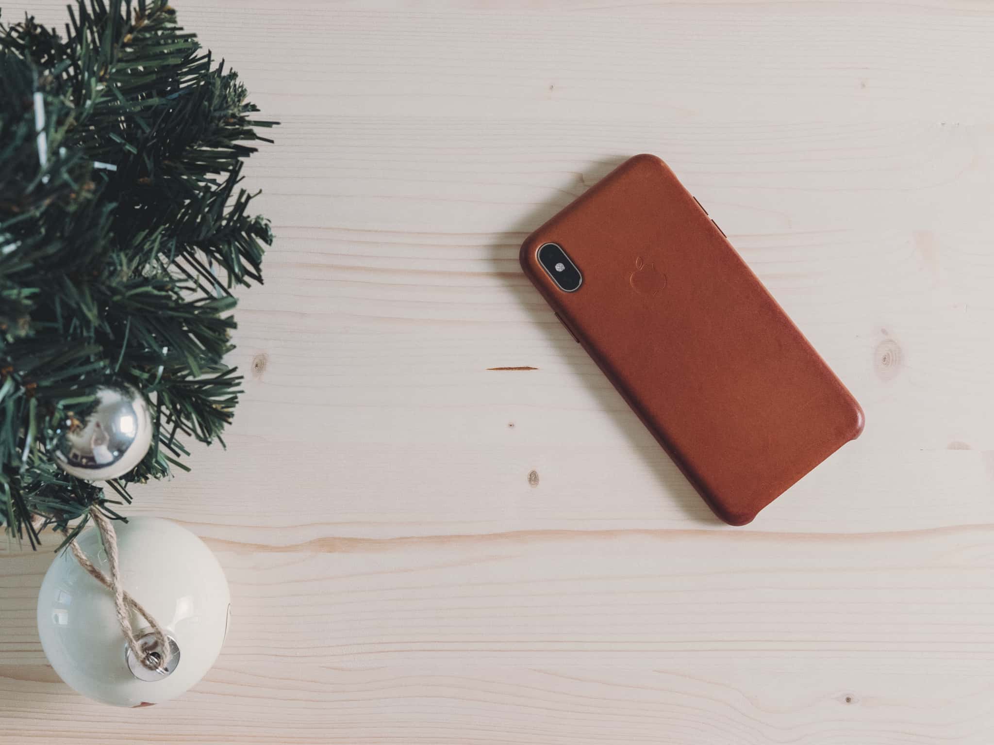 10 Best iPhone XS Leather Cases You Can Buy