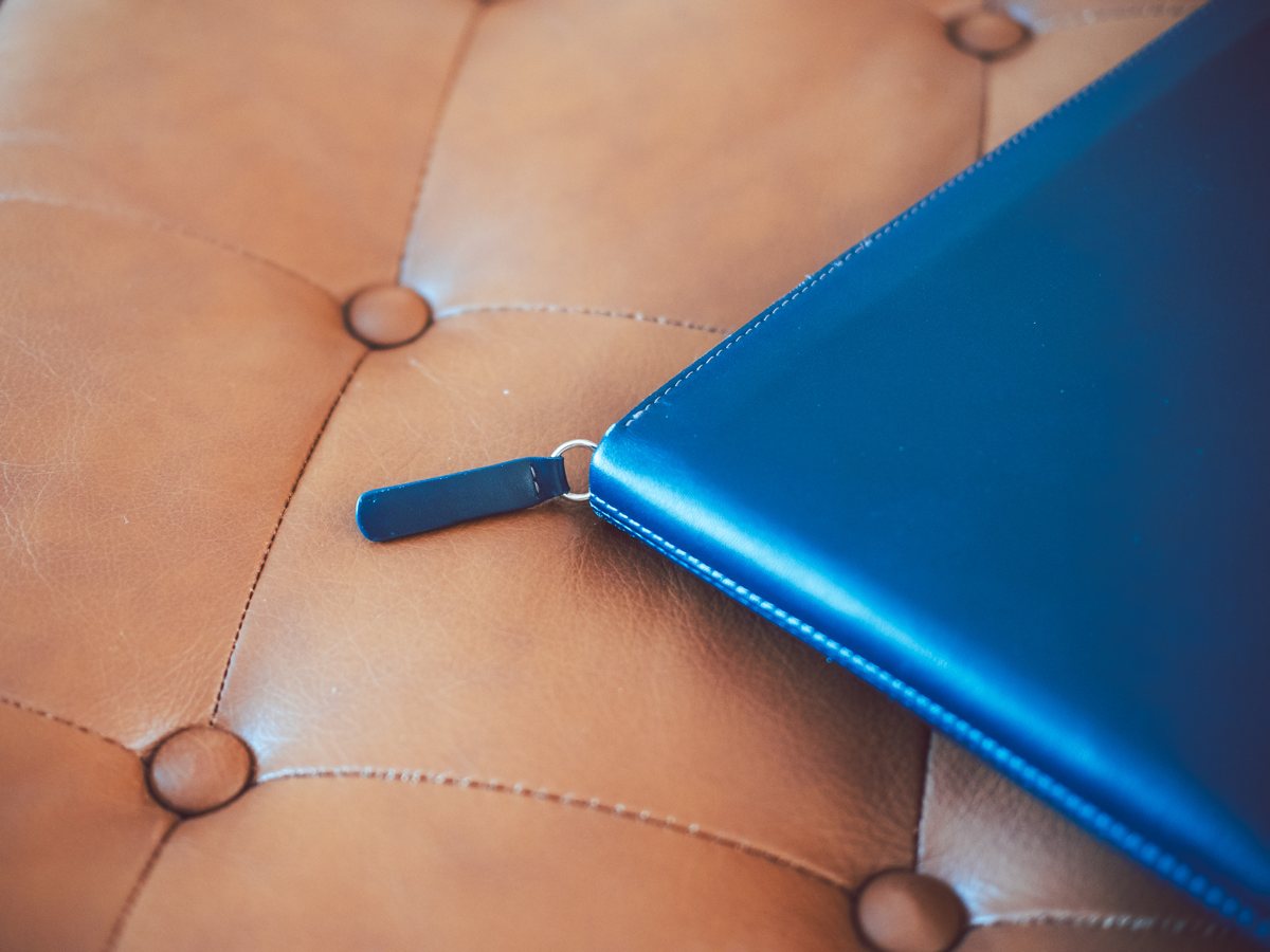 Bellroy Work Folio A4 プレミアムレザー製二つ折りケース（A4サイズの