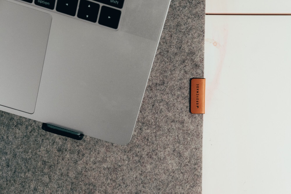 Which Desk Mat Is Right For Your Desk Setup? (Wool vs Leather vs