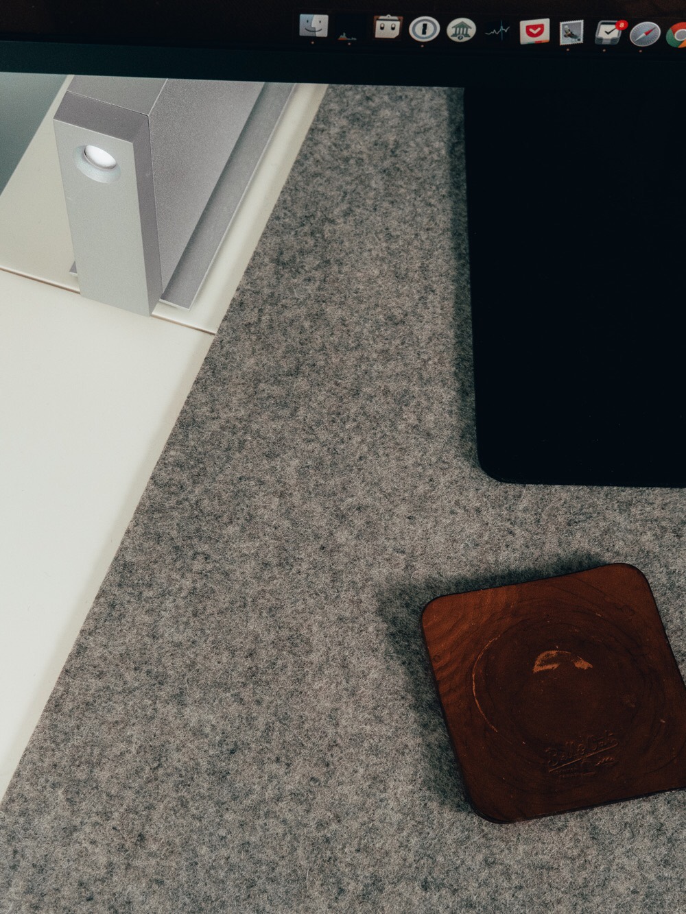 A Quick Review of the Grovemade Felt Desk Pad – The Sweet Setup