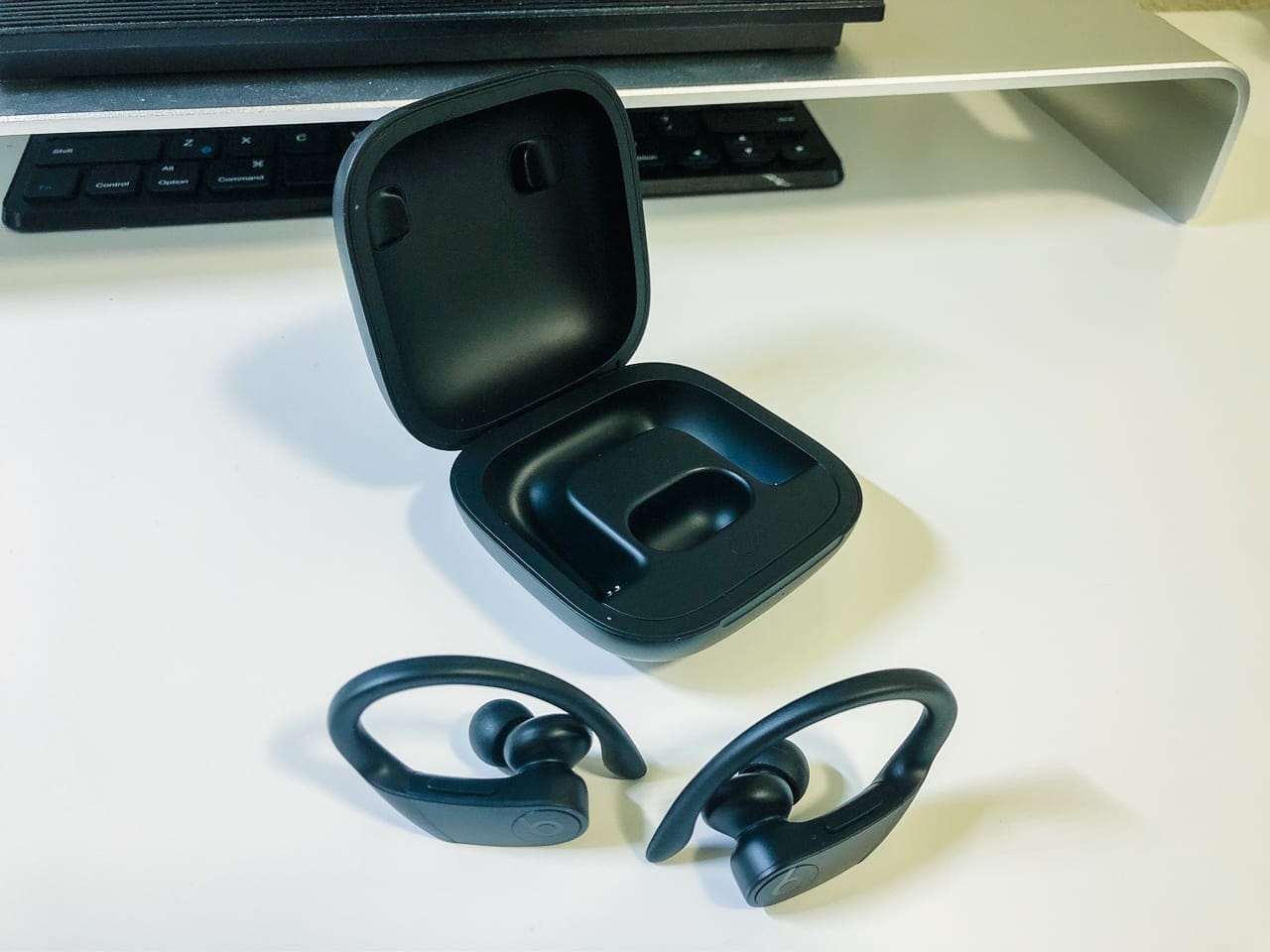 how to pair powerbeats pro to computer