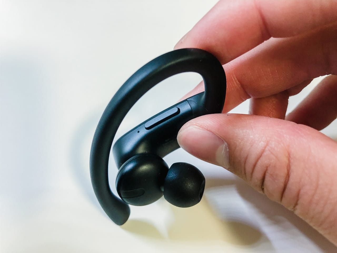 can you wear powerbeats pro in the shower
