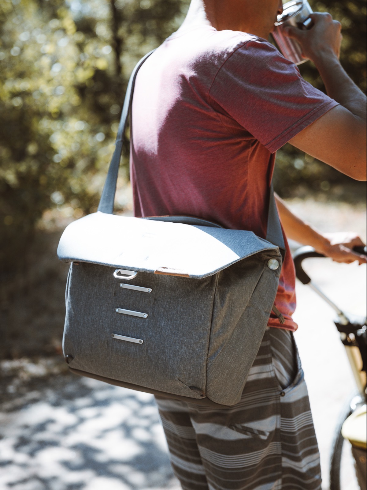 爆売り! 美品 Peak Design Everyday Messenger 15インチ asakusa.sub.jp