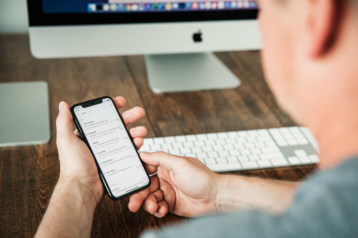 best way to manage email on iphone