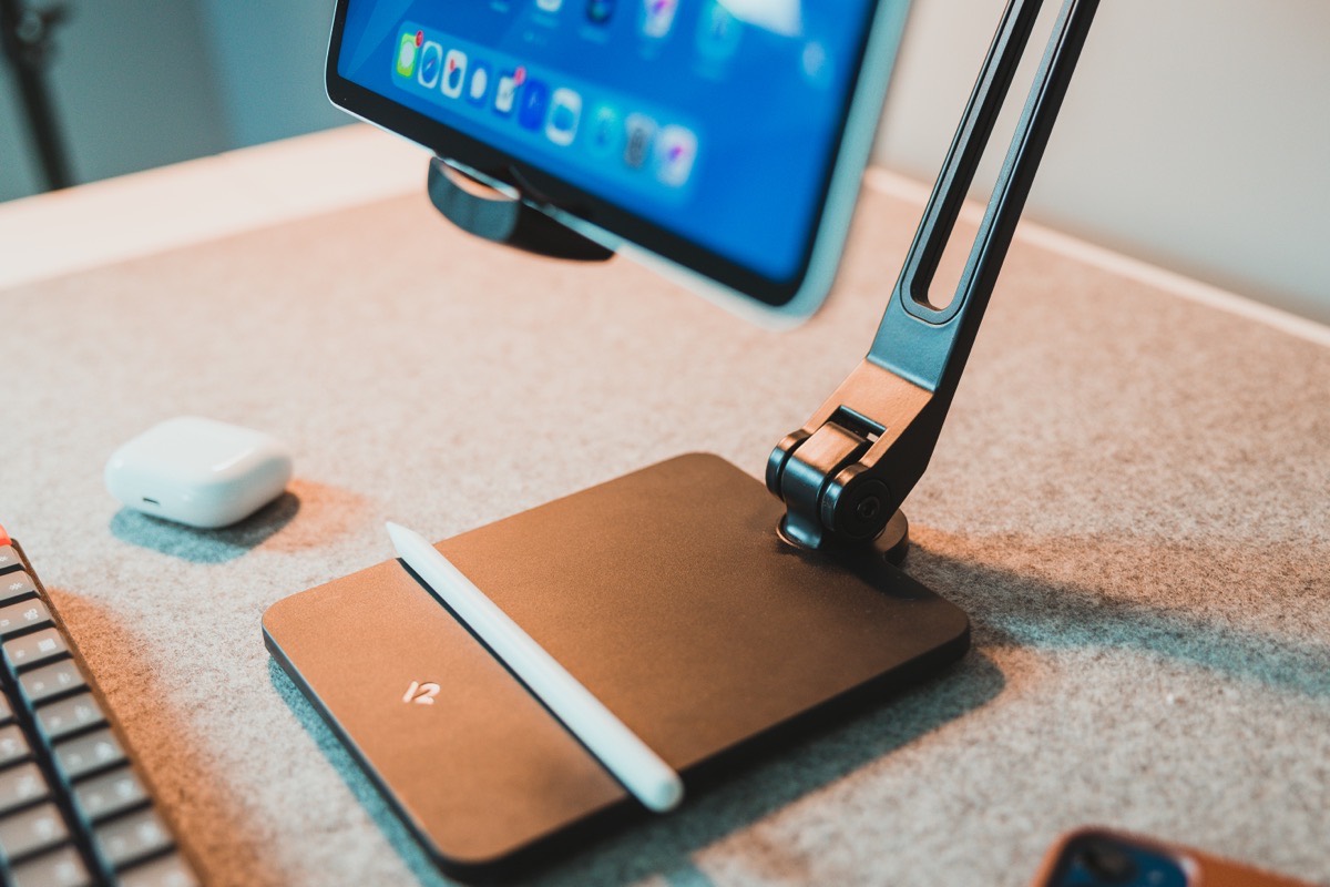 Twelve South HoverBar Duo review: Ultra-flexible iPad stand