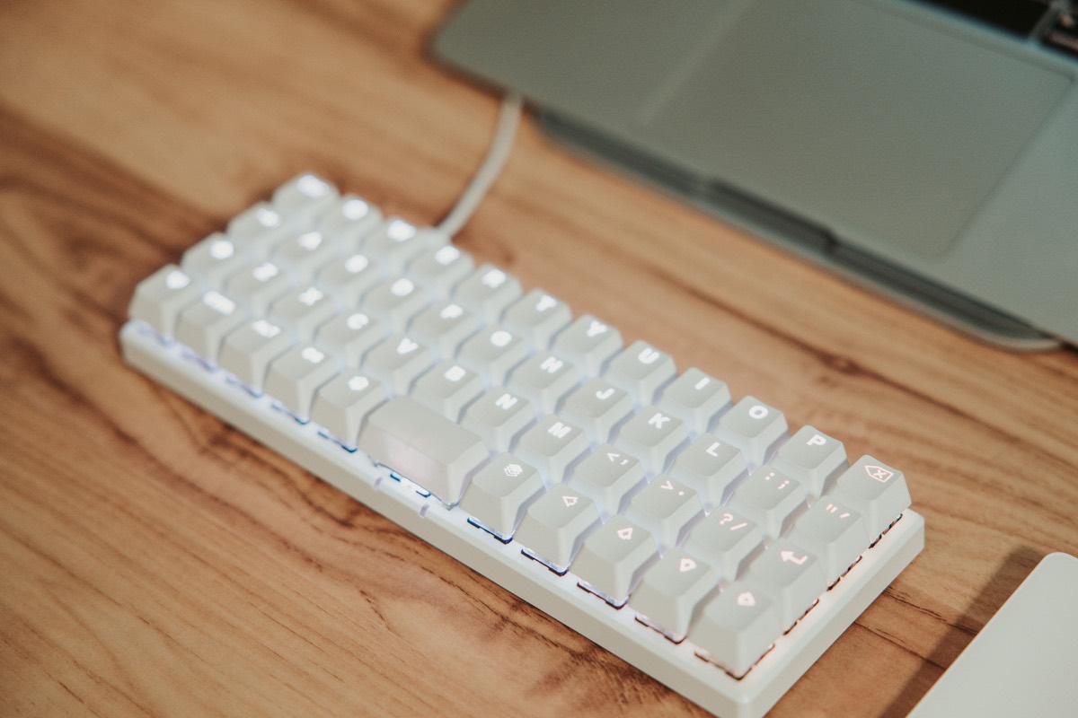 種類キーボードZSA Planck EZ White Glow