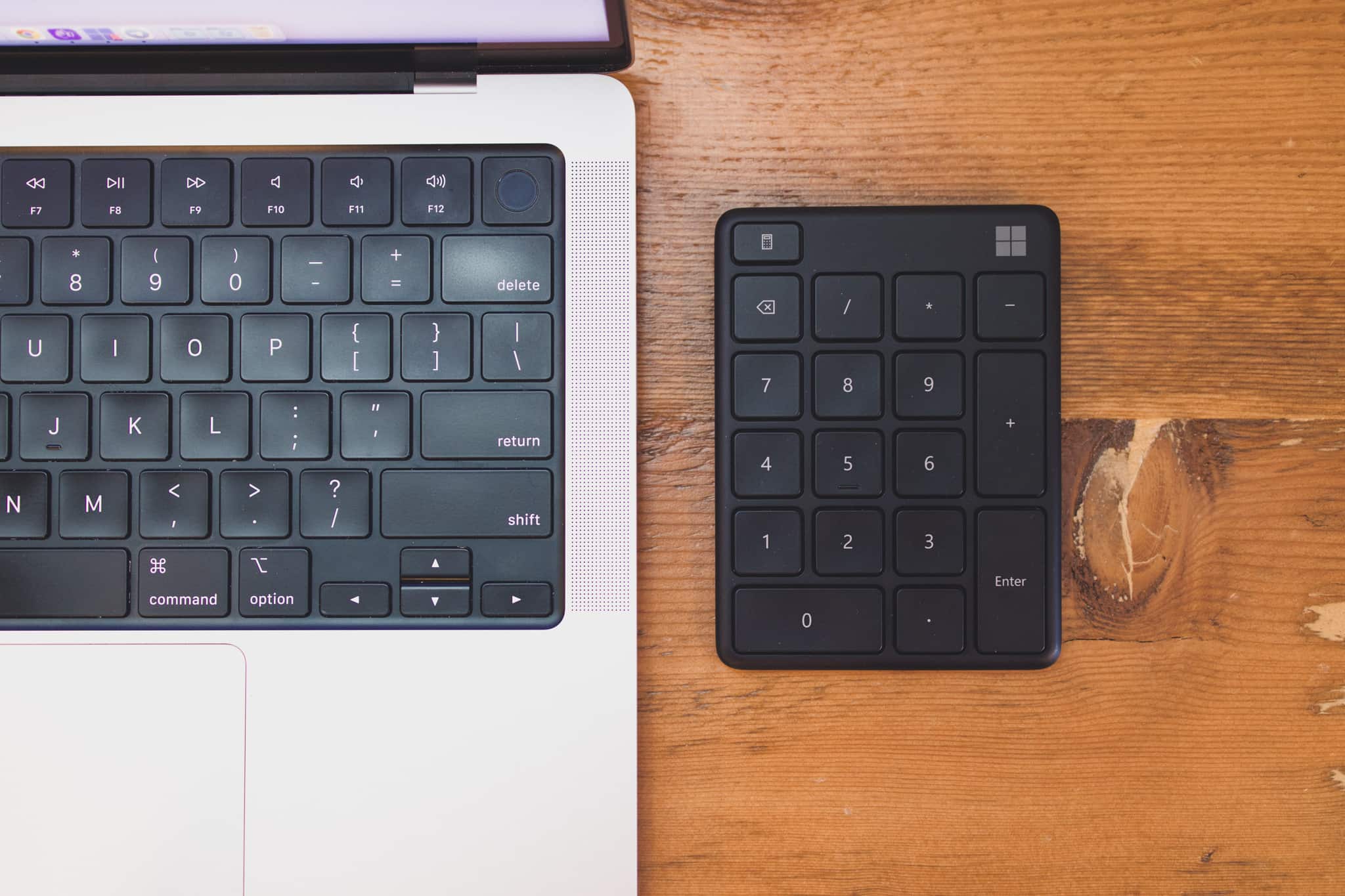 Hands on with Apple's new black and silver Magic Keyboard