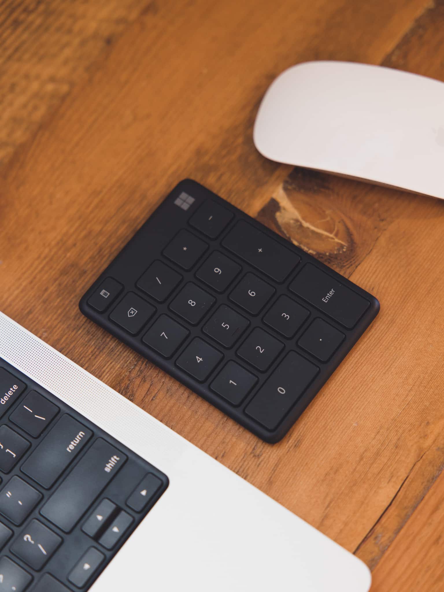 wireless keyboard with number pad