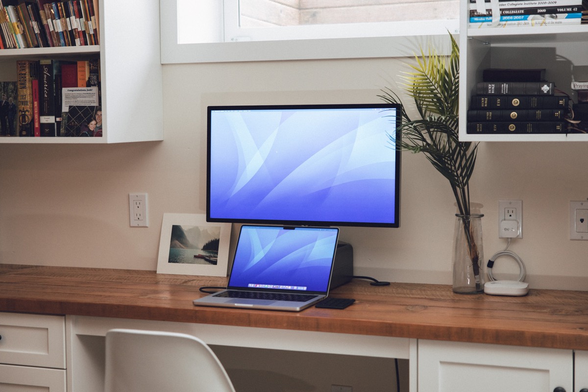 Apple Studio Display With Pc 