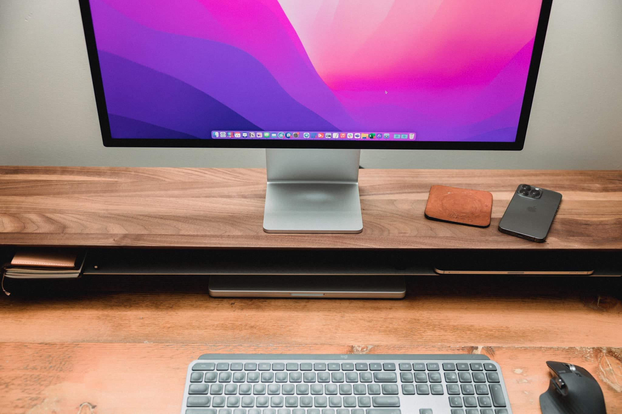 I recently built a monitor stand / desk shelf to complete my desk! :  r/Workspaces