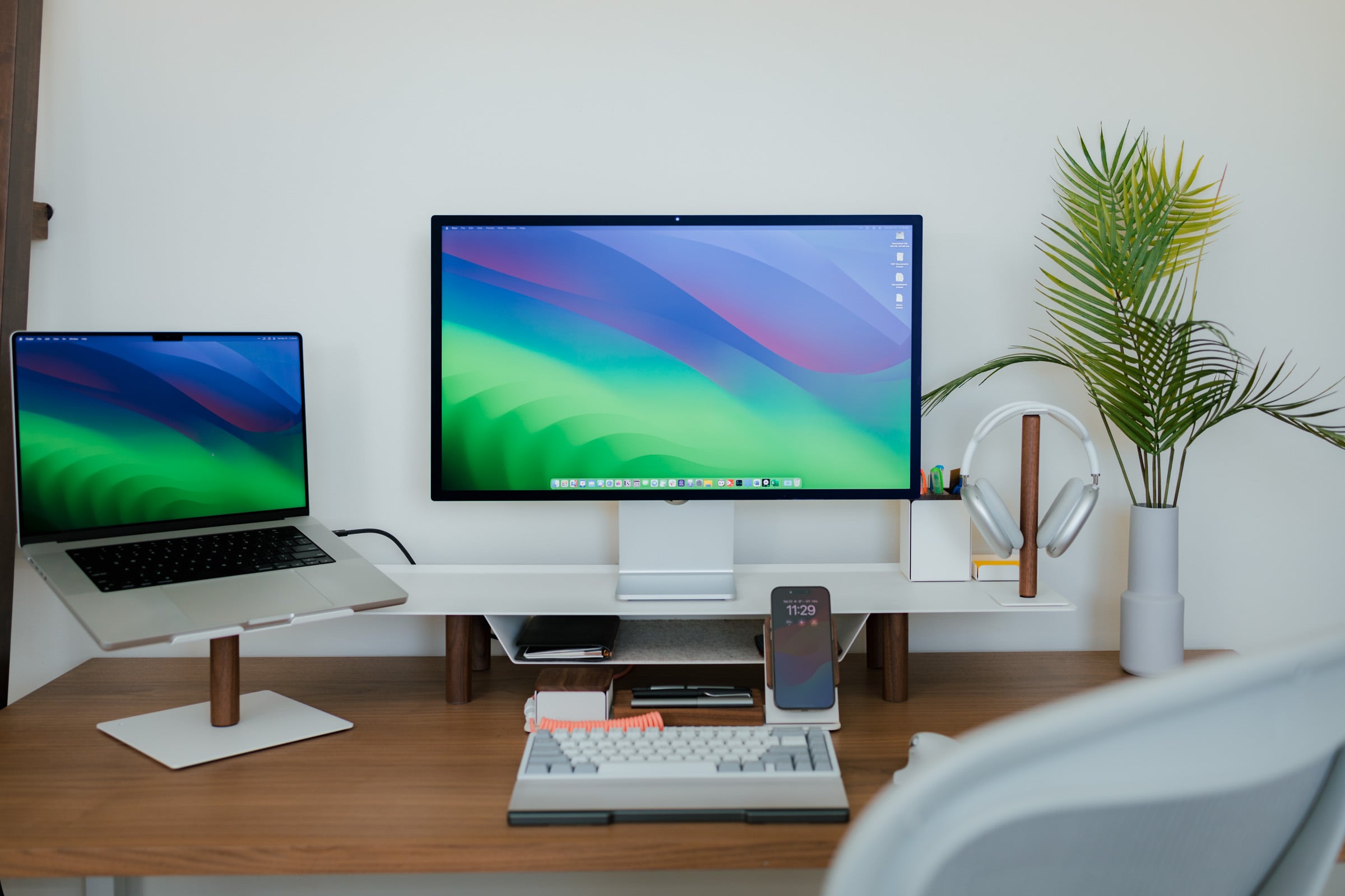 The Ugmonk Gather Desk System: A Comprehensive Review